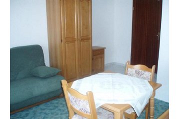 Сімейний пансіонат Starigrad Paklenica 3